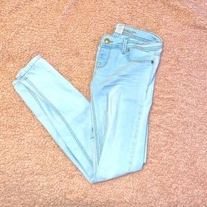 light blue skinny jeans